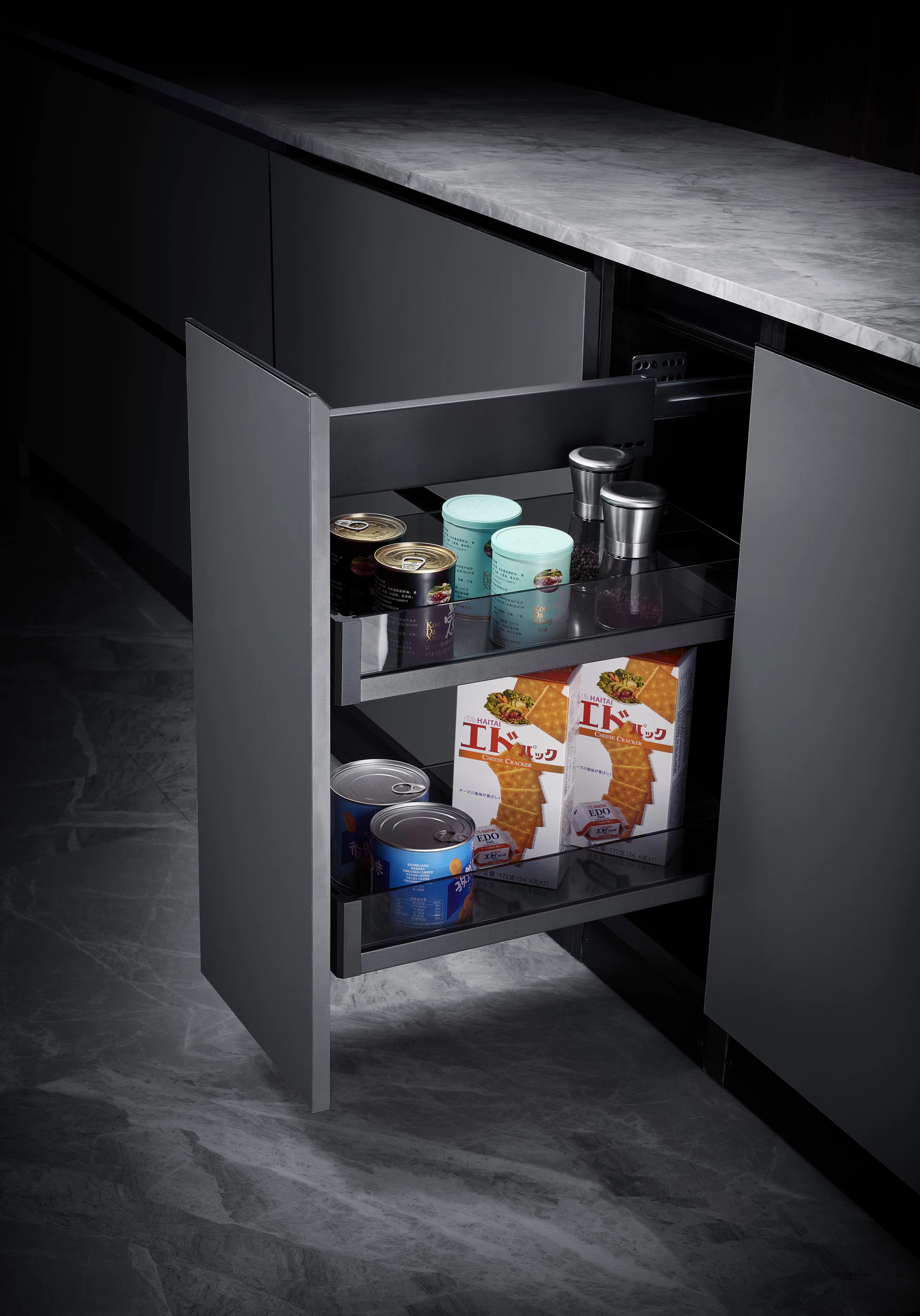 Universal Pullout Glass